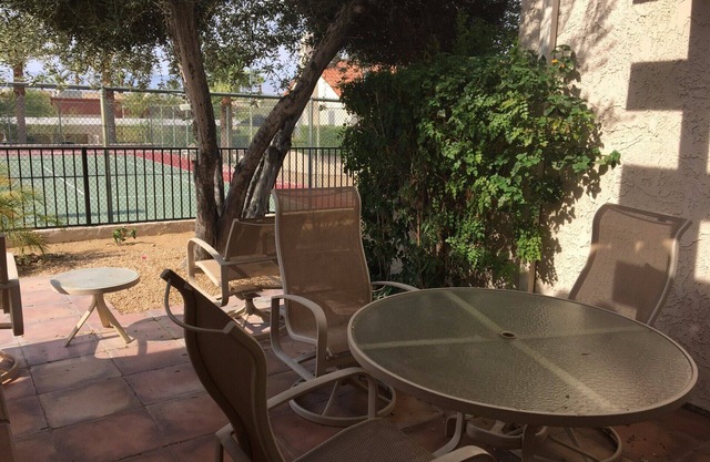 El Paseo Village Newly renovated Condo
