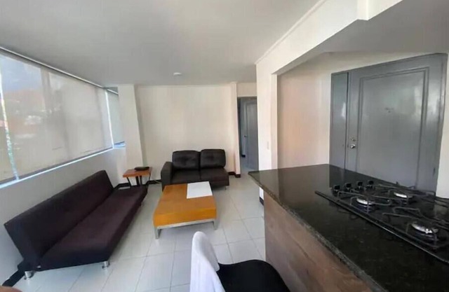 El Poblado Gem: Steps from Lleras Park Maximum Privacy