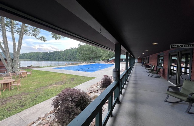 Electric and Water is Working Centrally Located Resort inThe High Country RELAX