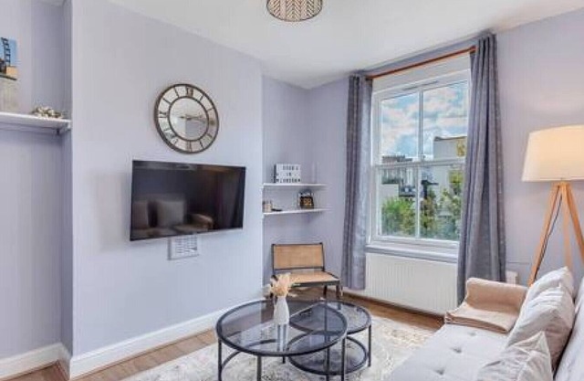 Elegant 1 BD Apt Near Emirates