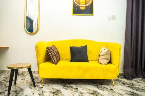 Elegant 1-Bed With Unlimited Starlink SuperFast Speed WiFi & 24hrs POWER