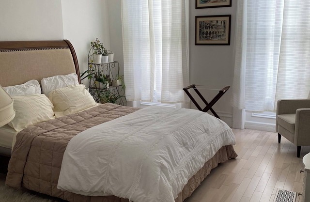 Elegant 1-bedroom apartment - Walk to Stage AE and restaurants
