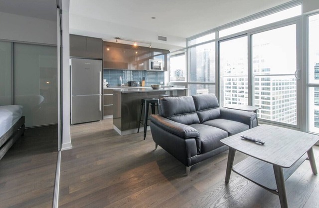 Elegant 1BR with Stunning Views near ByWard Market