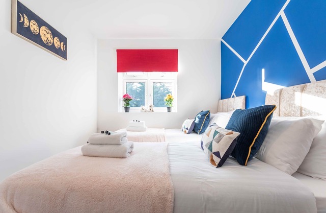 Elegant 2 Bed Room Luxury Apartment in Hatfield