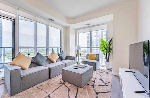 Elegant 2+Den, 2 Bath, Breathtaking View, Parking