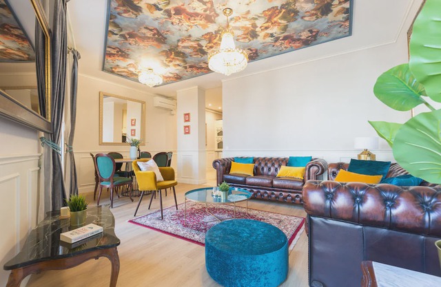Elegant 3 bedroom near Sagrada Familia