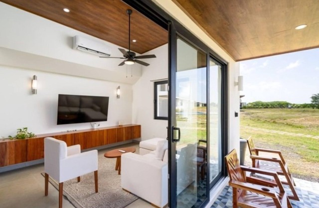 Elegant 3BR Home in Gran Pacifica w Ocean Breeze