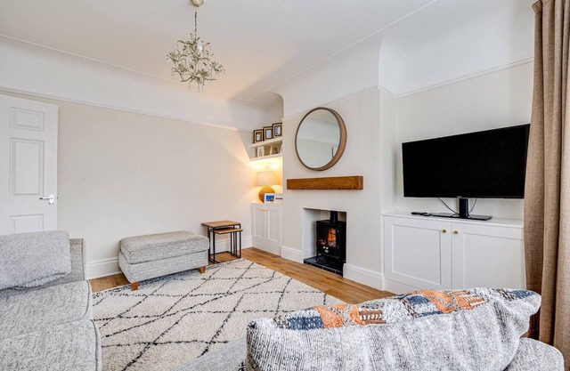 Elegant 3BR House near City Centre