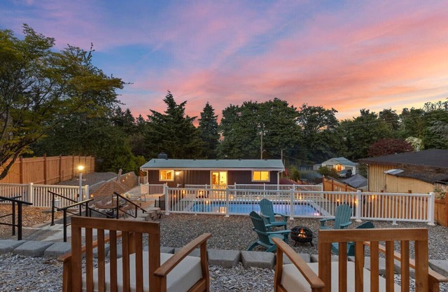 Elegant 4BR/3BA Villa Pool & Resort Perks