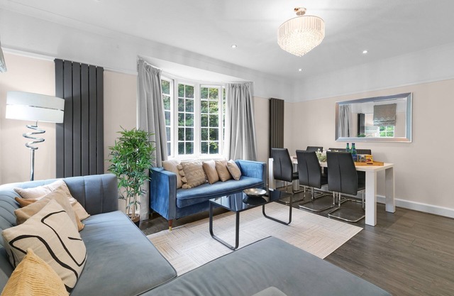 Elegant 5 Bedroom, 2 Bathroom Home at Marlow Hill