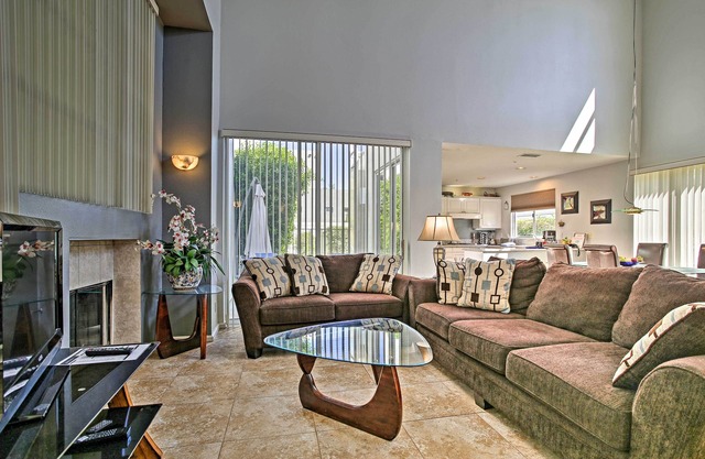 Elegant and spacious two-story suite near Palm Springs