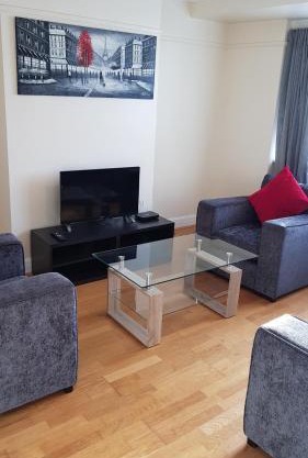 Elegant and spacious 2 bedroom