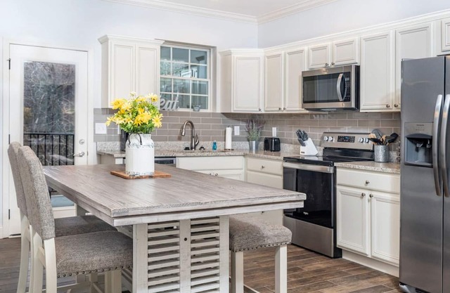Elegant Cades Cove Condo with Community Pool!