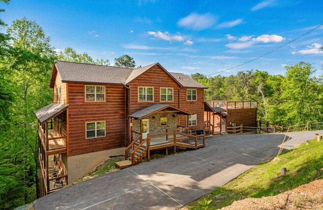 Elegant Elite Estate By Ghosal Luxury Lodging