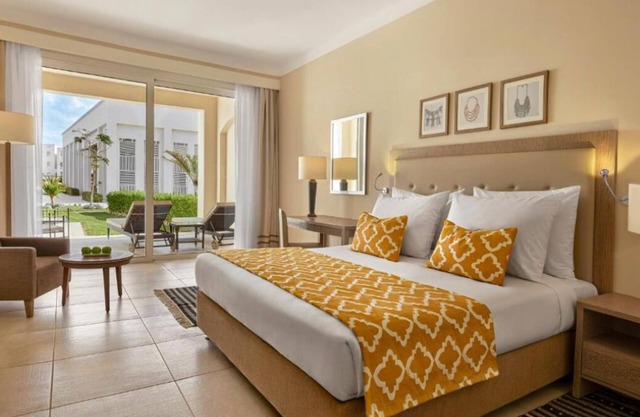 Elegant Garden Room w/Pool Access for Adults Seeking Tranquility