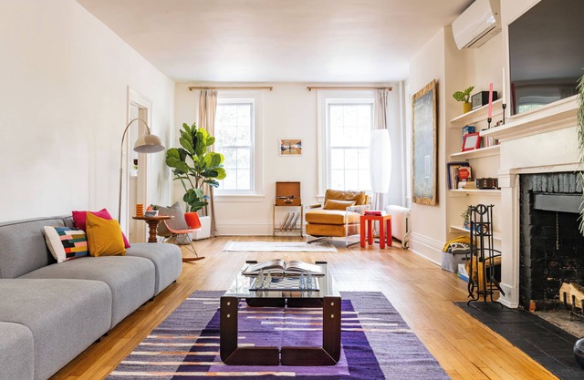 Elegant Kingston Townhouse - Walk to Hot Spots!