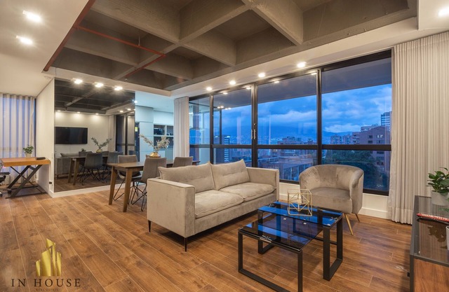 Elegant Loft with Pool/gym/sauna - Art Living 702