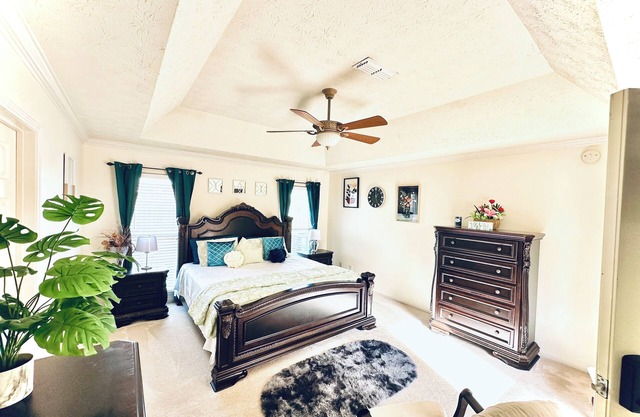 Elegant Master Suite w/Walk-in Closet & Private Entry in Prime Location MGM!