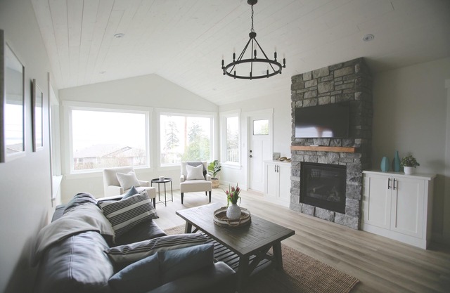 Elegant Mill Bay Cottage with Spectacular Ocean View