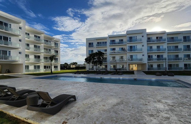 Elegant ocean view condo in heart of Ocean Village