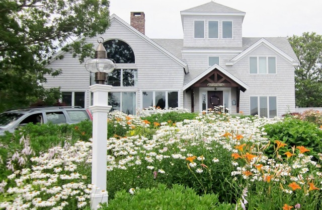 Elegant Oceanview Home On Triton Way in New Seabury With Heated Pool & beach