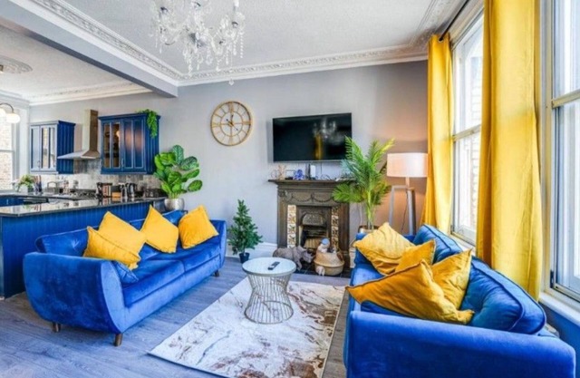 Elegant & Spacious 3Bed Fulham Home/Rooftop Terrace/Jacuzzi/Parking/Sleeps 8