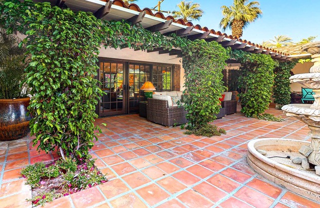 Elegant Spanish-style home with private pool & spa - 2 blocks to downtown!