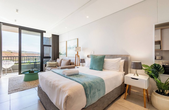 Elegant Studio Suite in Ballito with Rooftop Pool