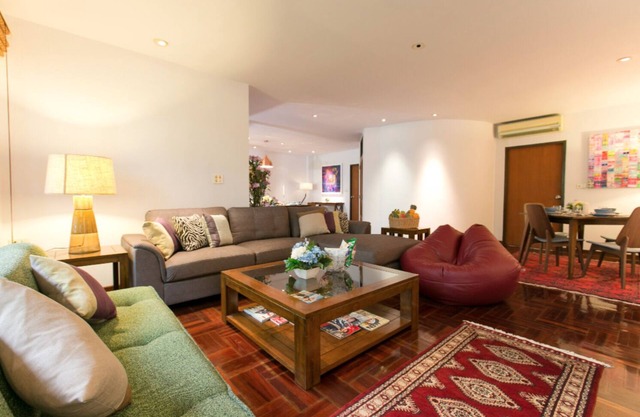 Elegant 6 Bedroom House in Heart of Bangkok