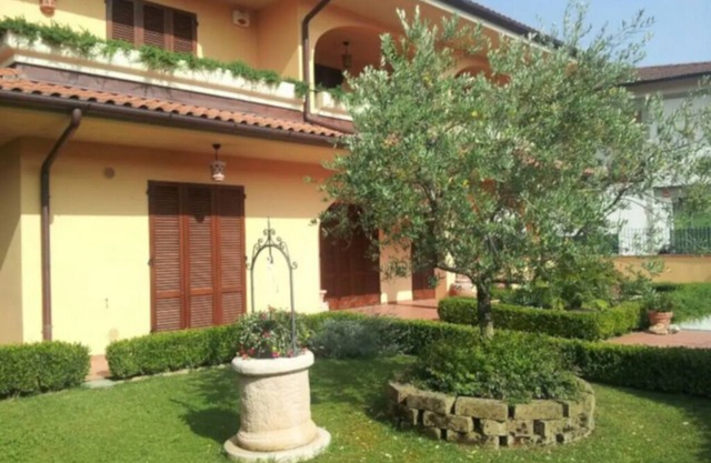 Elegant Tuscan Villa A/C near Florence, Pisa, Lucca