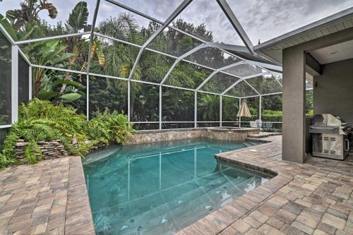 Elegant Valrico Home about 15 Mi to Downtown Tampa!