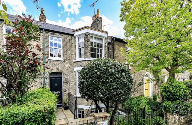 Elegant Victorian house the best central location