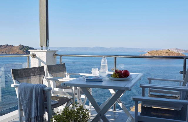 Eleia Seafront VIlla with Private Pool & Sea View