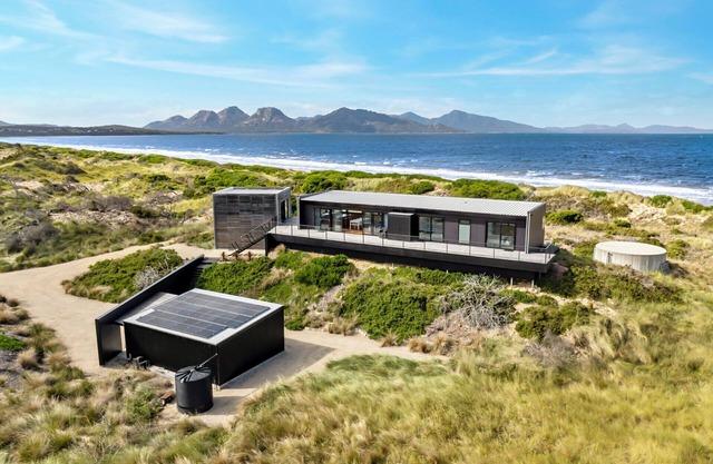 Elements - Freycinet Holiday Houses