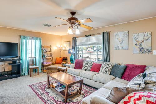 Elfrida Home with Yard and Fire Pit 14 Mi to Wineries