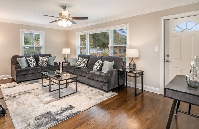 Elgin Rental- Jay St