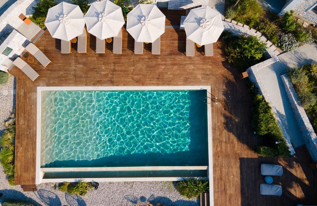 Elies Residences