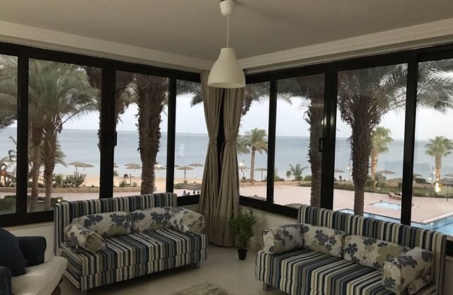 Elite Beach Front Apartment