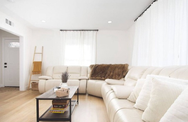 Elizabeth · Luxury 5BR-Salt Pool- Disney, Convention, Beaches