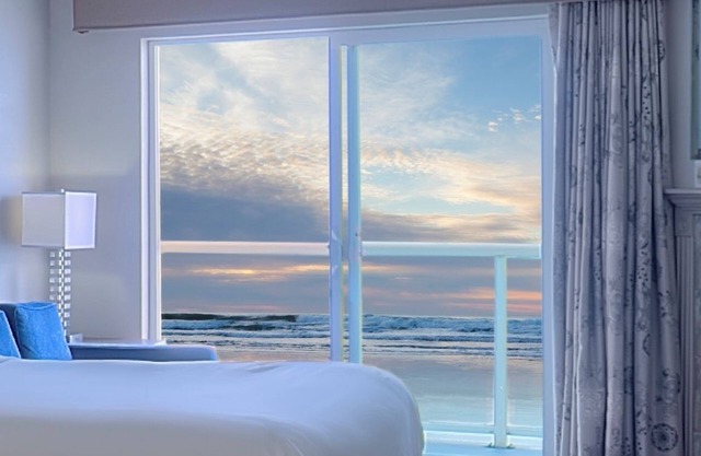 Elizabeth Oceanfront Suites, an Ascend Collection Hotel