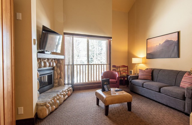 Elkhorn Village 2063 - New Listing! Resort Pools, Golf & Tennis