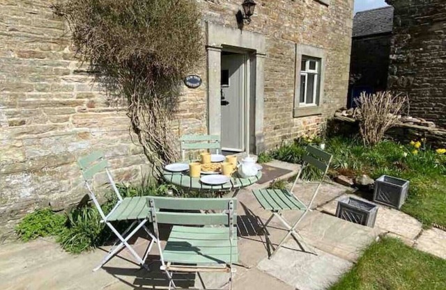 Elm Tree Cottage stunning Dales cottage and garden