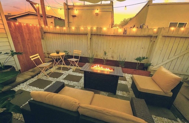 Elms Edge, Game Room, AC, 10 Minutes to the Beaches, Private Parking, 2 bedrooms