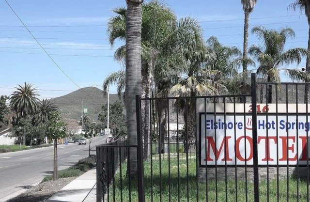 Elsinore Hot Springs & Lodge