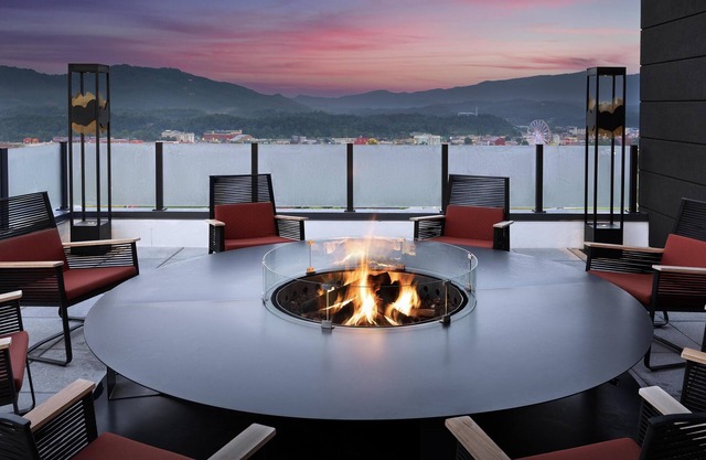 Embassy Suites By Hilton Pigeon Forge Resort