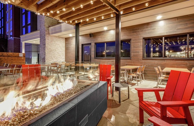 Embassy Suites by Hilton Jonesboro Red Wolf Convention Center