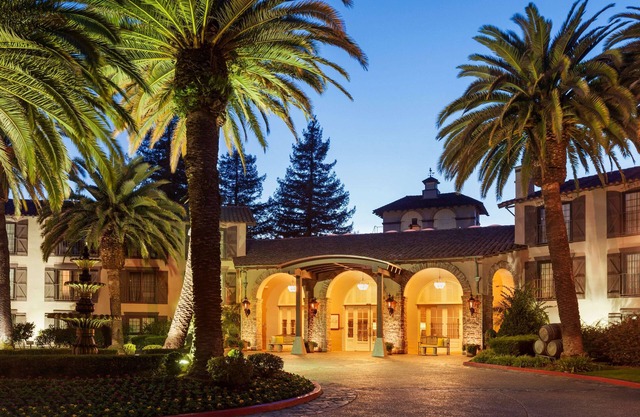 Embassy Suites by Hilton Napa Valley