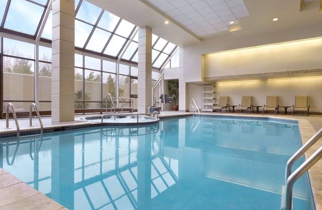 Embassy Suites by Hilton Piscataway Somerset
