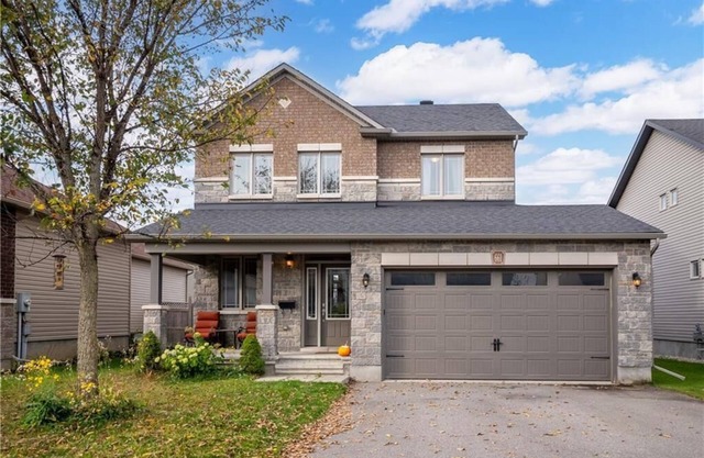 Embrun Getaway Near Calypso | 1BR, Kitchen, Laundry, Free Parking