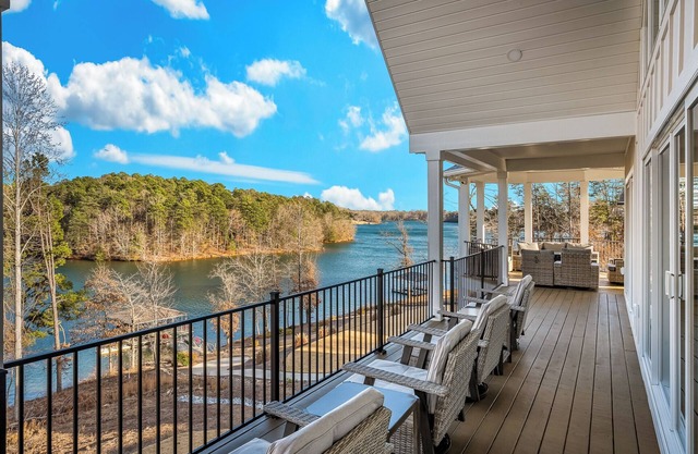 Emerald Shores at Lake Keowee - New construction!